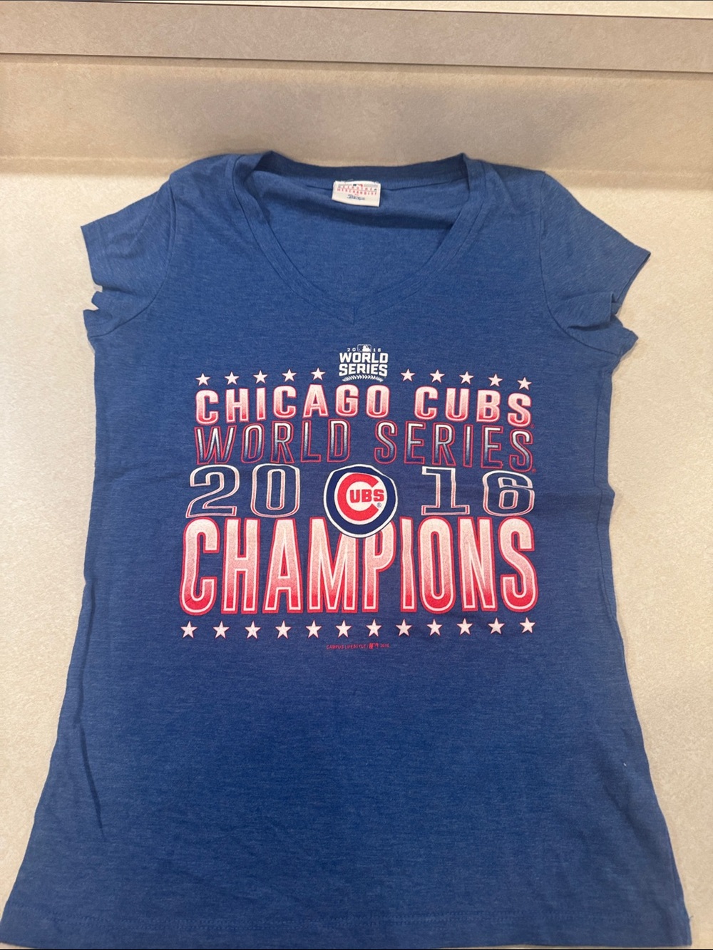 Chicago Cubs 2016 Champions V-Neck Tee - Blue
